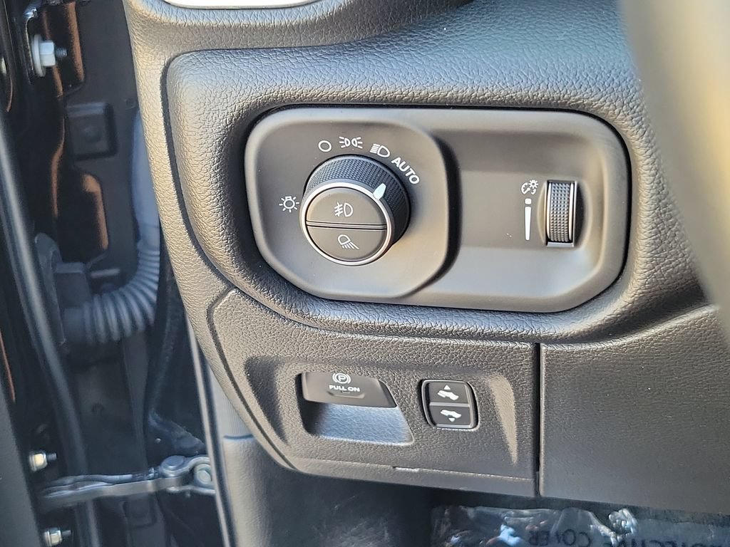 Used 2020 RAM 1500 Big Horn AWD/4WD image 20