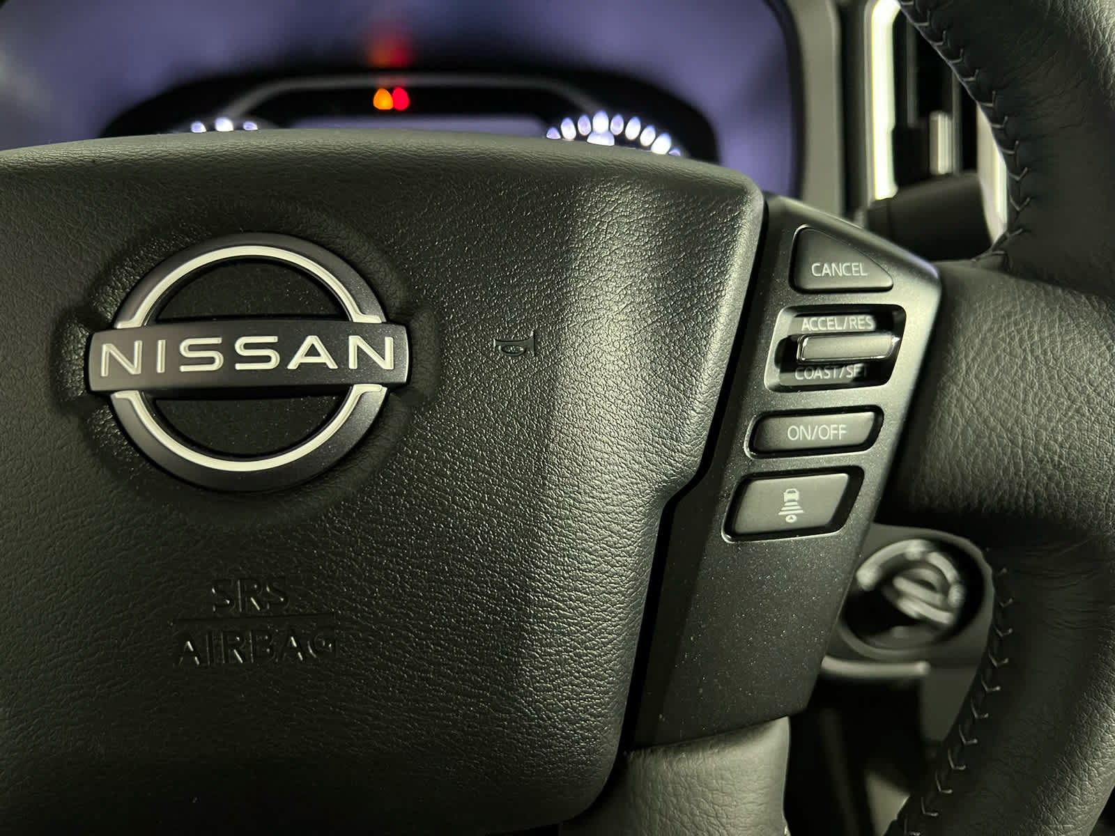 Used 2025 Nissan Frontier SV w/ SV Convenience Package AWD/4WD image 19