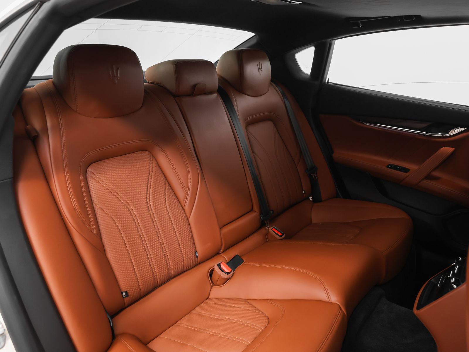 Used 2023 Maserati Quattroporte Modena RWD image 32