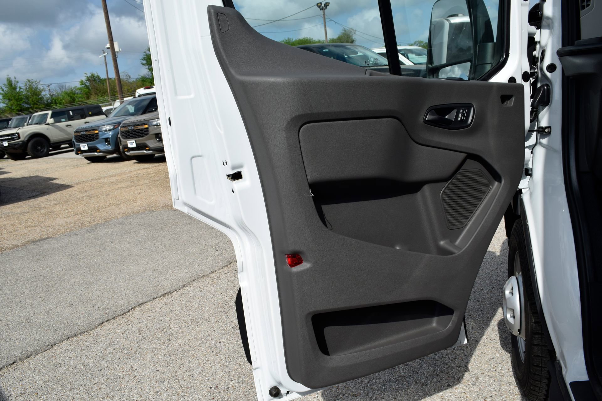 New 2026 Ford Transit 150 148 Medium Roof AWD image 19