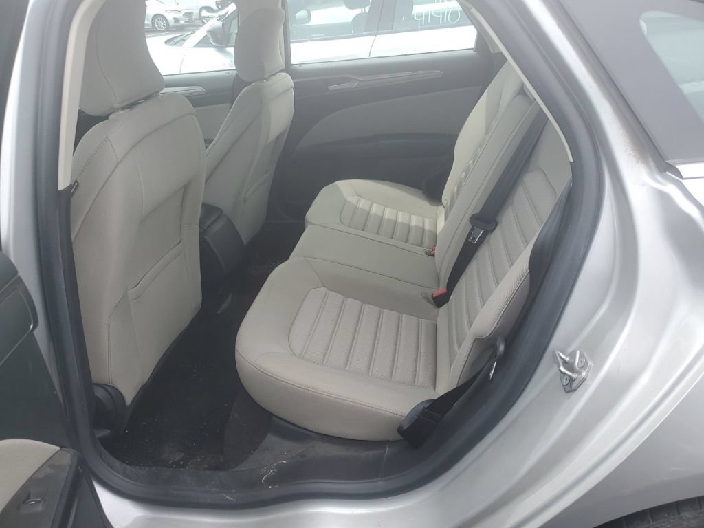 Used 2017 Ford Fusion S FWD image 5