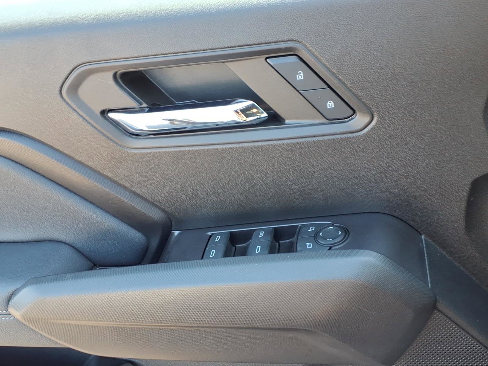 Used 2024 GMC Canyon Elevation w/ Convenience Package image 24