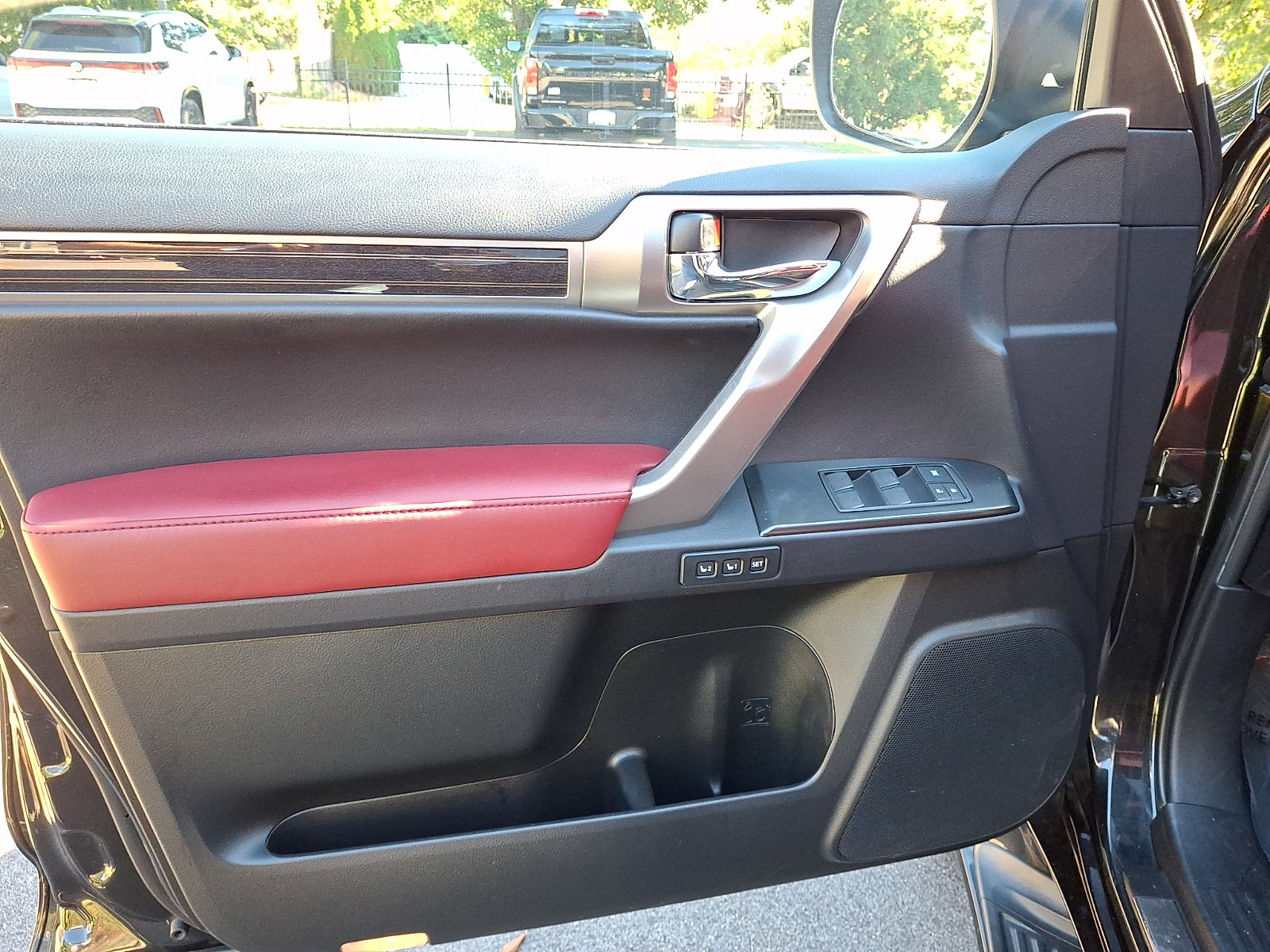 Used 2023 Lexus GX 460 Premium w/ Premium Package AWD/4WD image 13