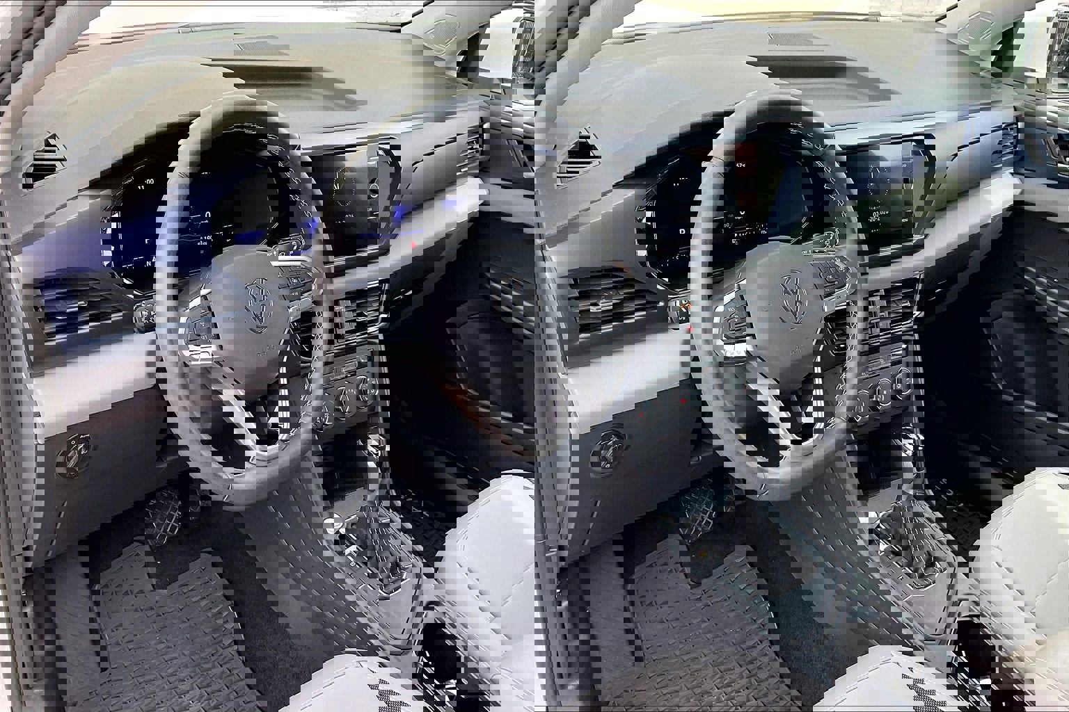 Certified 2022 Volkswagen Taos SE image 14