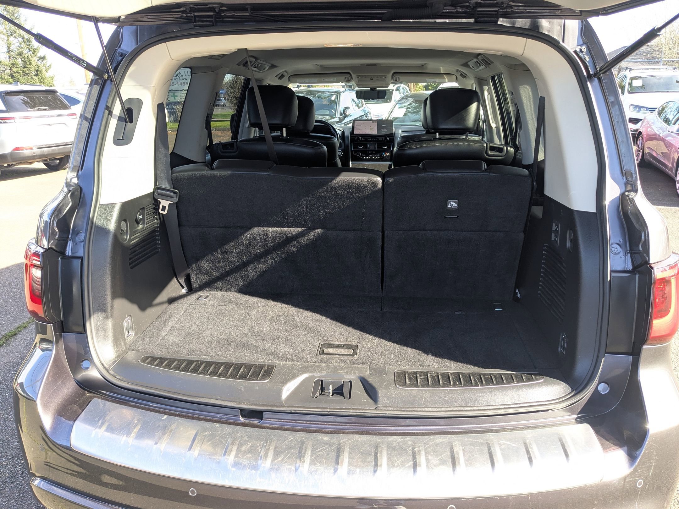 Used 2024 INFINITI QX80 Luxe image 23