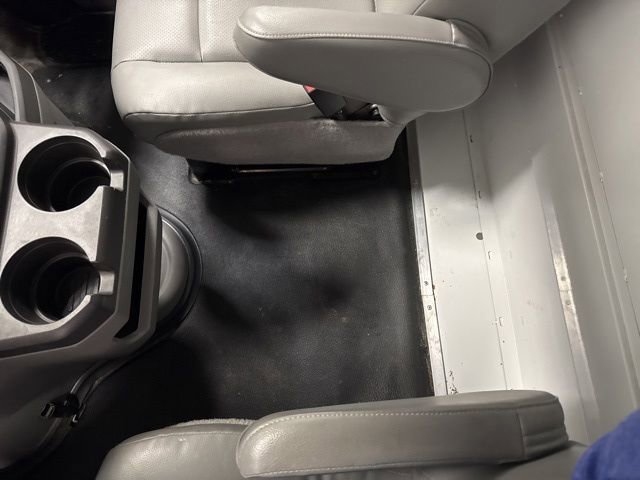 Used 2021 Ford E-450 and Econoline 450 Super Duty image 30