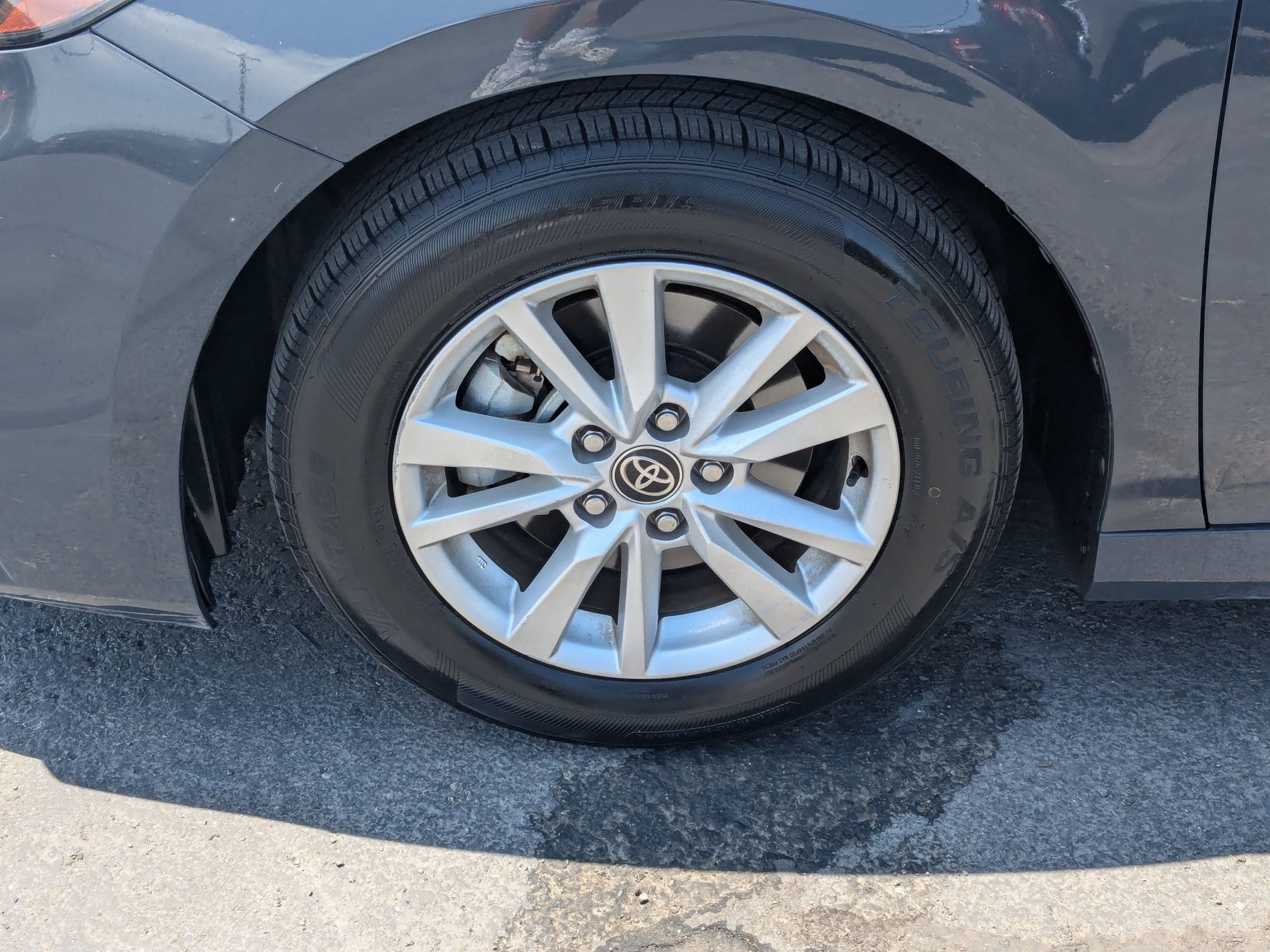Used 2025 Toyota Camry LE FWD image 14