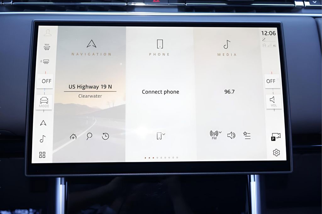 New 2026 Land Rover Range Rover Long Wheelbase SE image 23