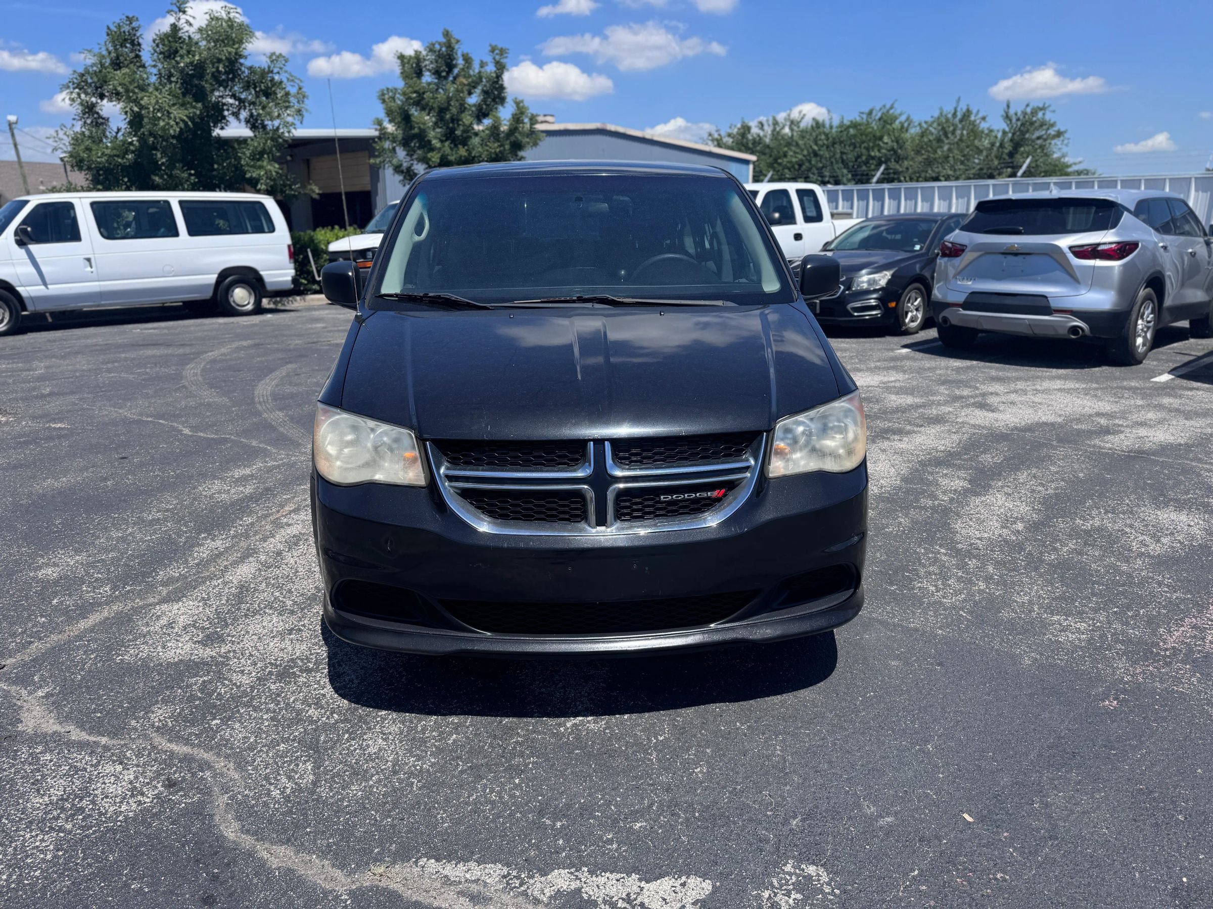 Used 2014 Dodge Grand Caravan American Value Package FWD image 2
