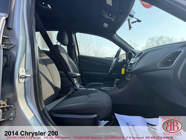 Used 2014 Chrysler 200 Touring image 13