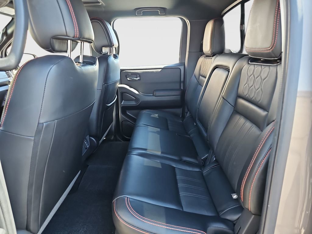 Used 2023 Nissan Frontier Pro-X w/ Pro-X Premium Package image 23