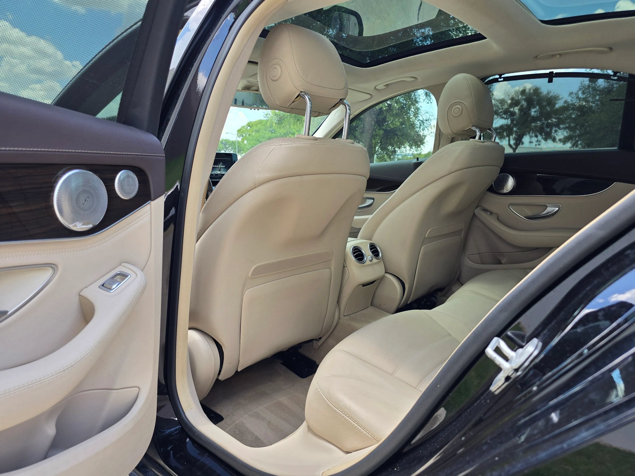 Used 2015 Mercedes-Benz C 300 Sedan image 50