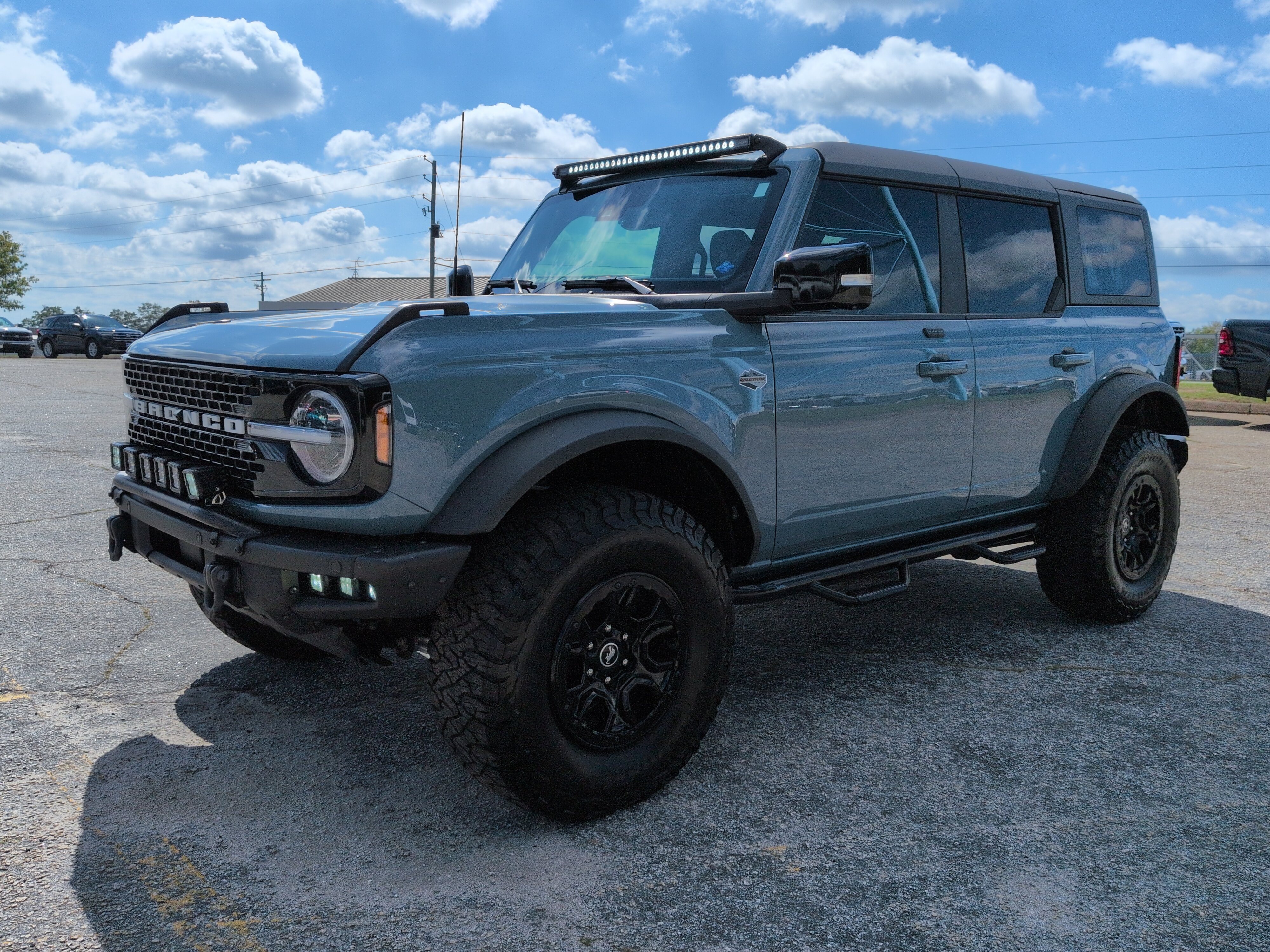 Certified 2021 Ford Bronco Wildtrak AWD/4WD image 6