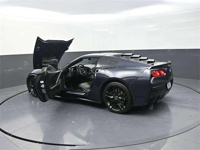 Used 2015 Chevrolet Corvette Stingray Z51 w/ 2LT Preferred Equipment Group image 35
