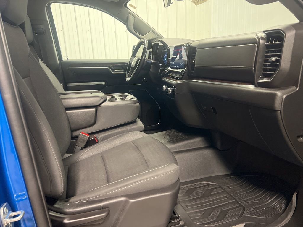 Certified 2022 GMC Sierra 1500 Elevation w/ LPO, Elevation Black Package image 8