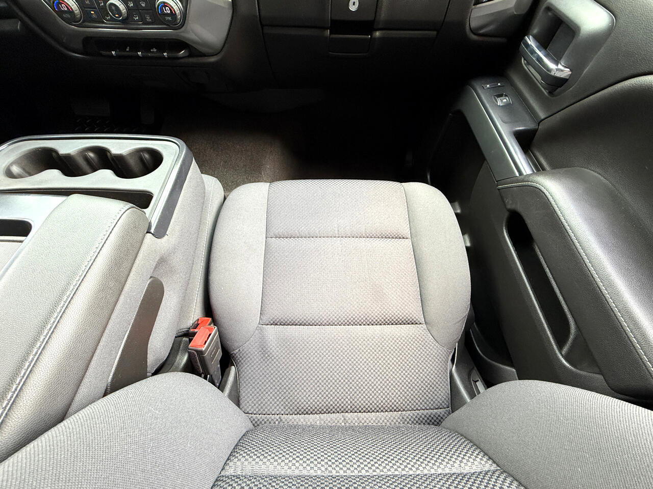 Used 2018 Chevrolet Silverado 2500 LT w/ LT Convenience Package image 29