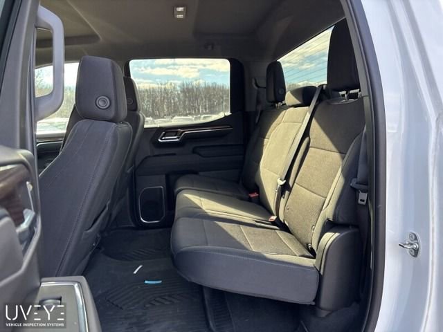 Used 2024 Chevrolet Silverado 1500 LT image 4