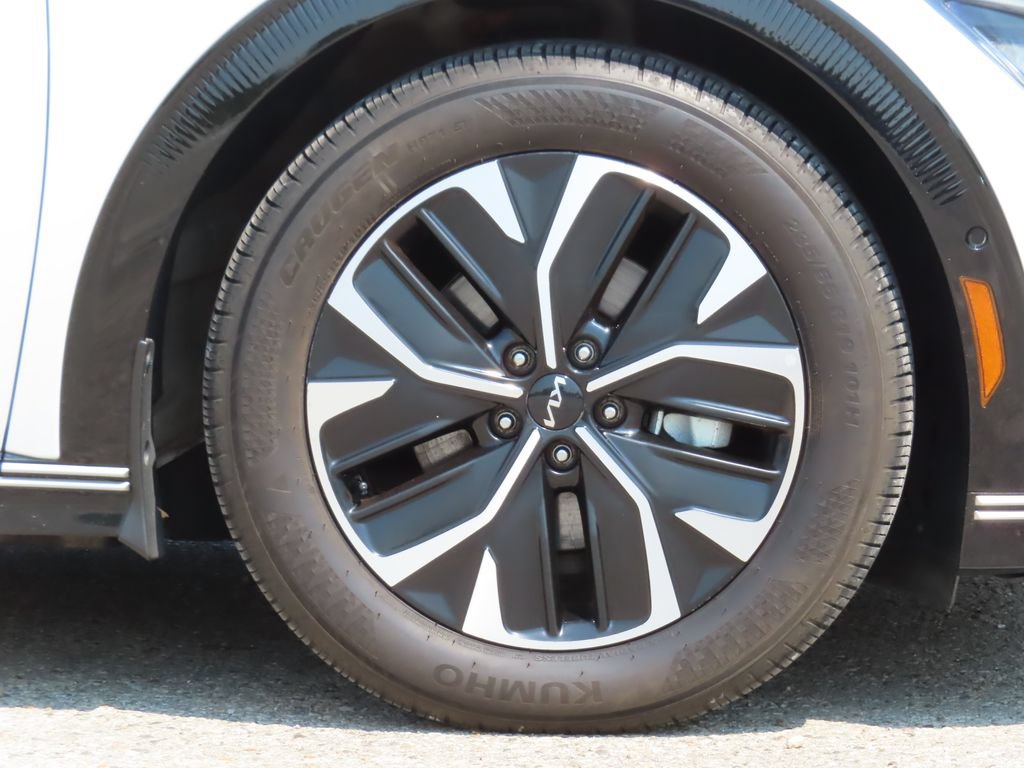 Certified 2023 Kia EV6 Wind w/ Wind Technology Package AWD/4WD image 15