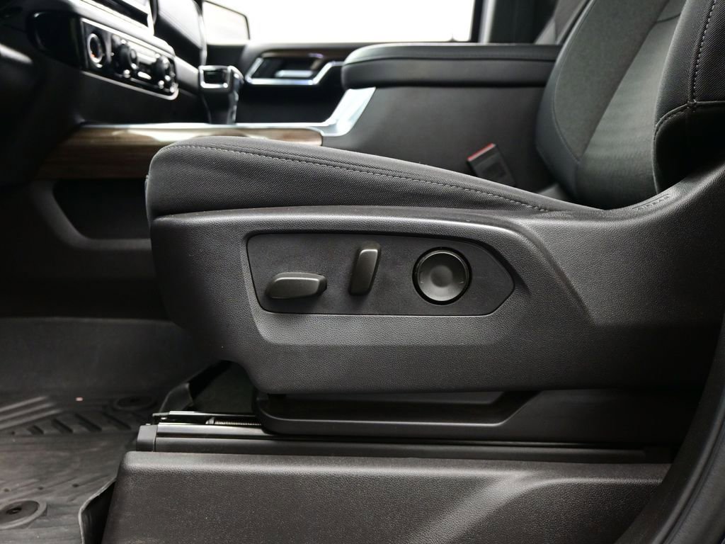 Used 2024 Chevrolet Silverado 1500 LT Trail Boss w/ LPO, Dark Essentials Package image 16