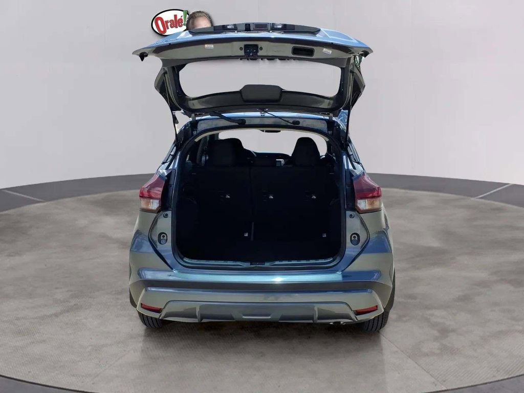 Used 2025 Nissan Kicks Play S image 19