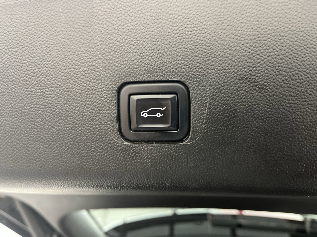 Certified 2023 Chevrolet Traverse LT w/ LT Premium Package image 34