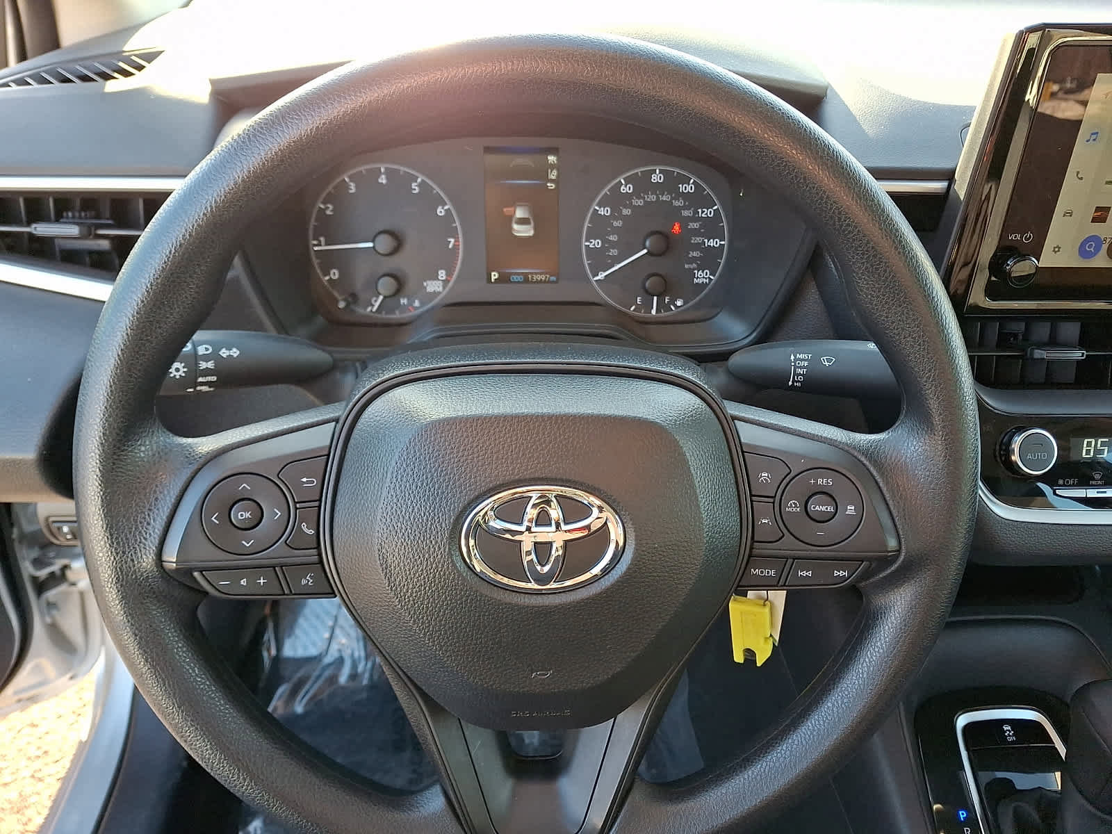 Used 2025 Toyota Corolla LE image 21