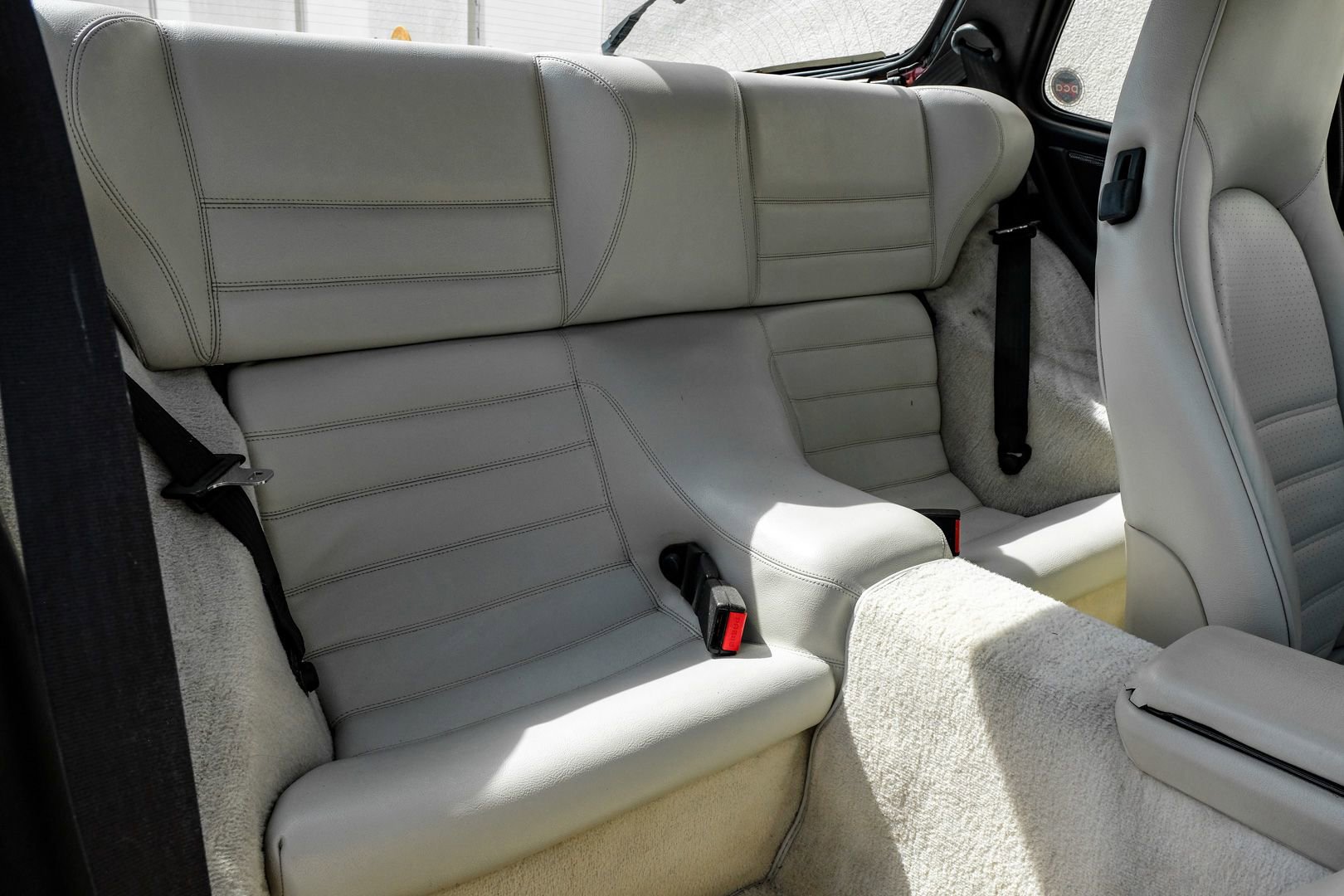 Used 1989 Porsche 944 Turbo RWD image 33