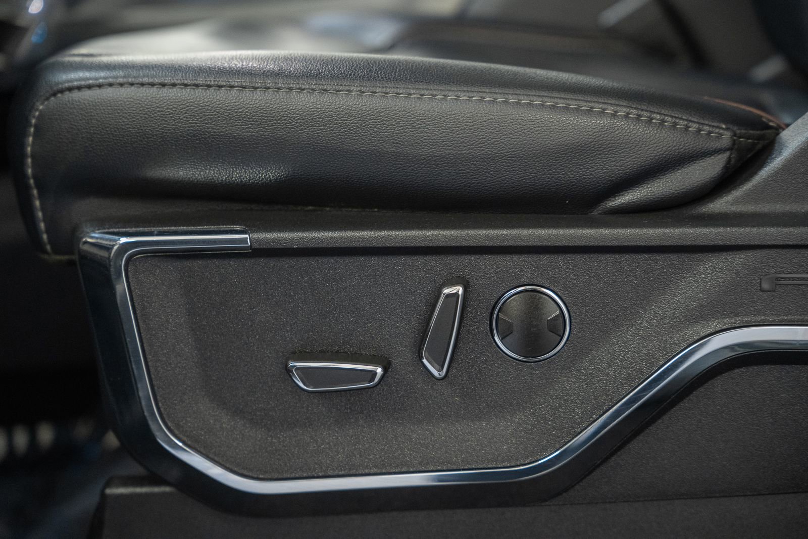 Certified 2023 Ford F150 Lariat w/ Equipment Group 502A High image 49