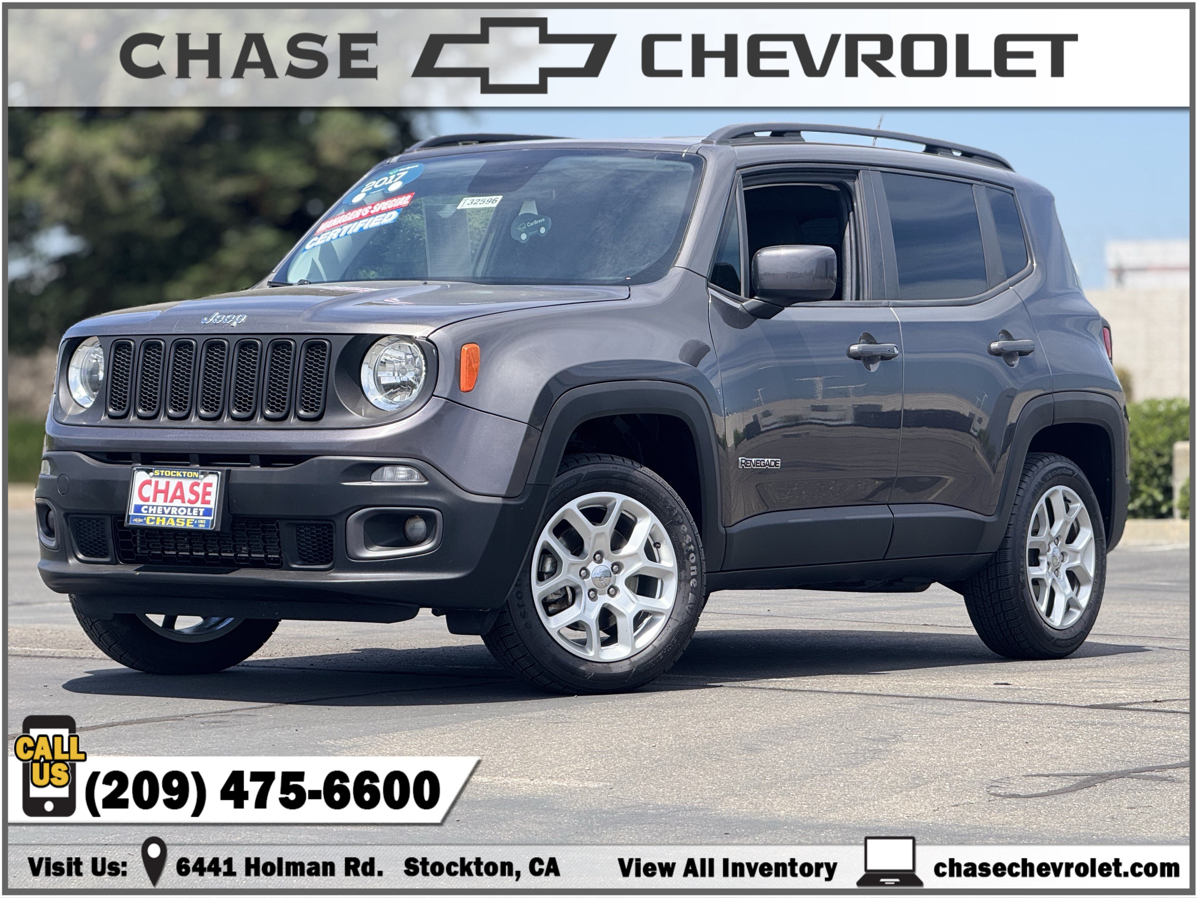 Used 2017 Jeep Renegade Latitude AWD/4WD image 1