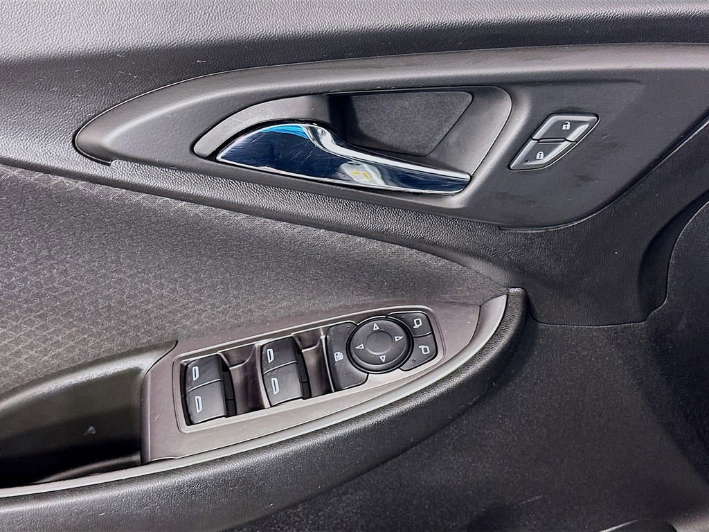 Used 2021 Chevrolet Malibu LS image 17