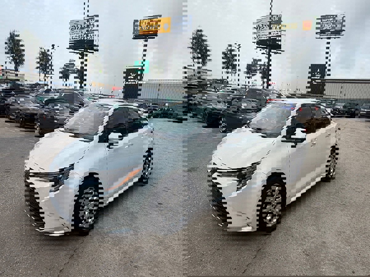 Used 2023 Toyota Corolla LE image 8
