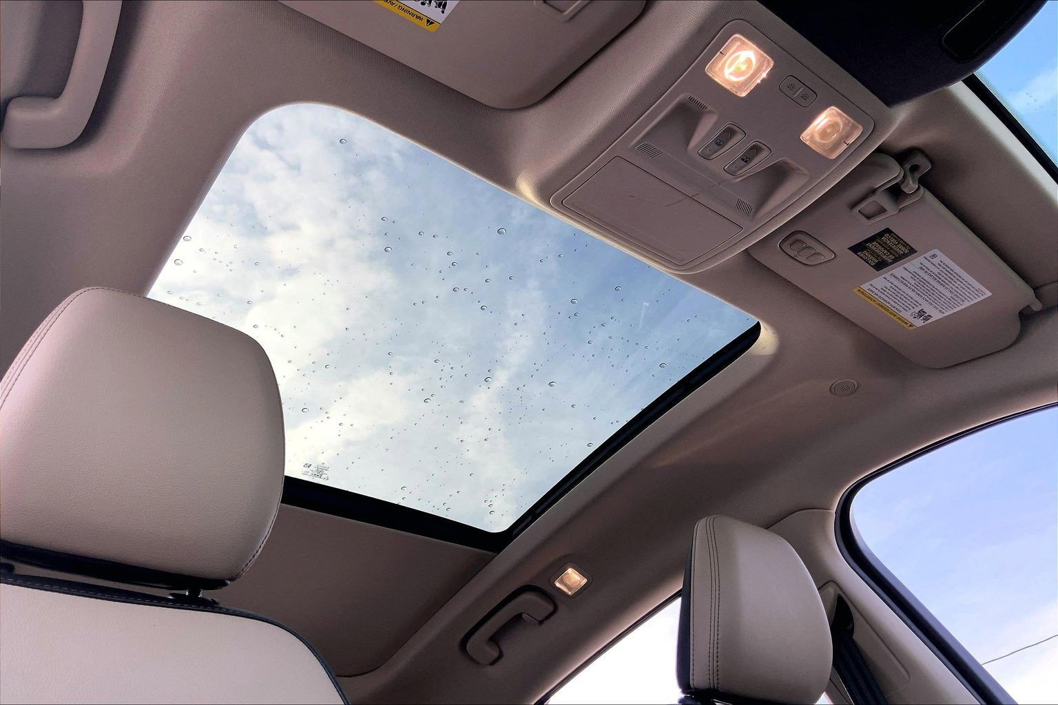 Used 2020 Ford Escape Titanium image 11