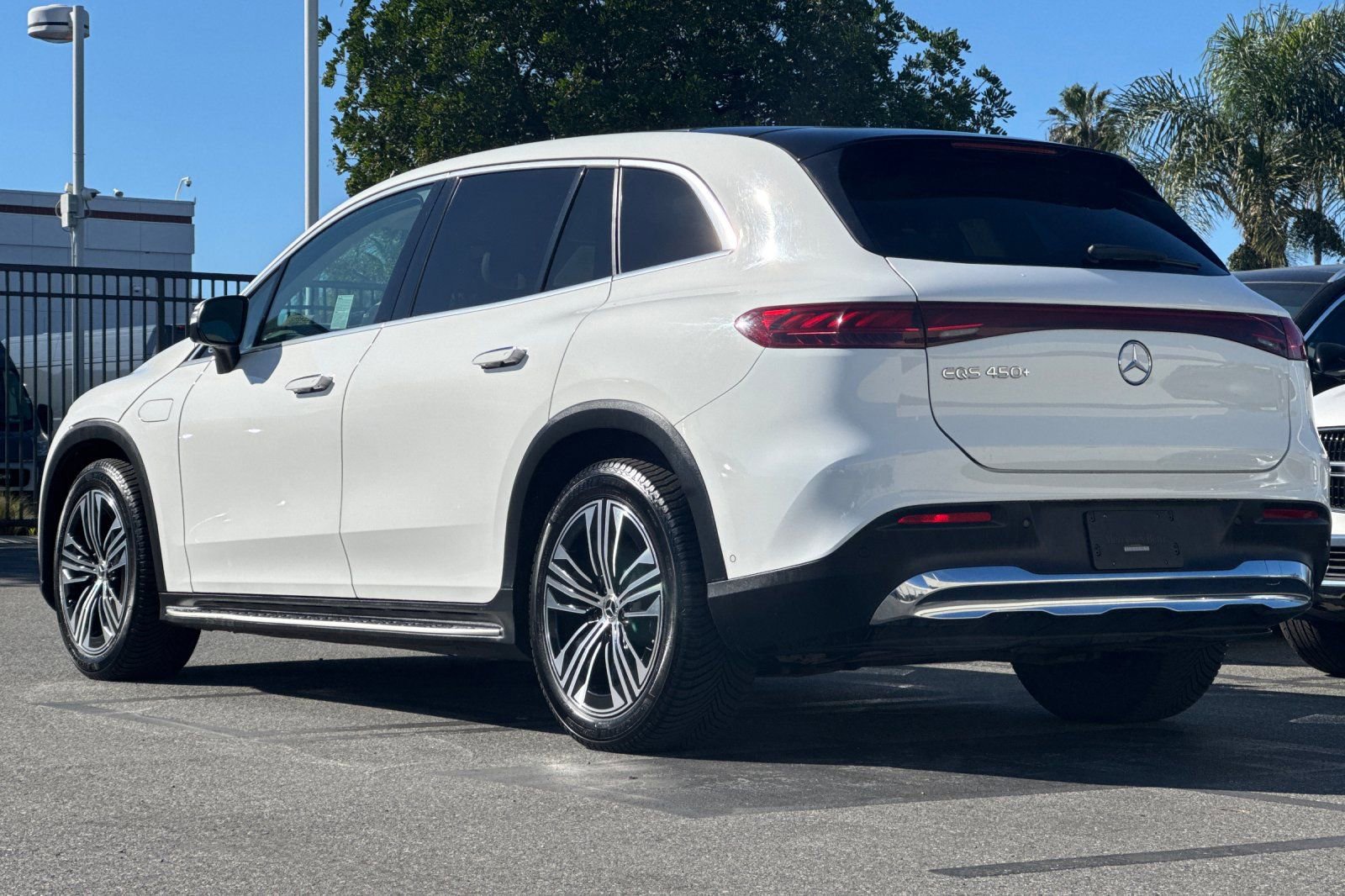 Used 2023 Mercedes-Benz EQS 450+ SUV image 6