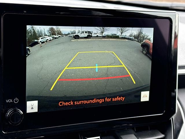 Used 2025 Toyota Corolla Cross XLE image 20