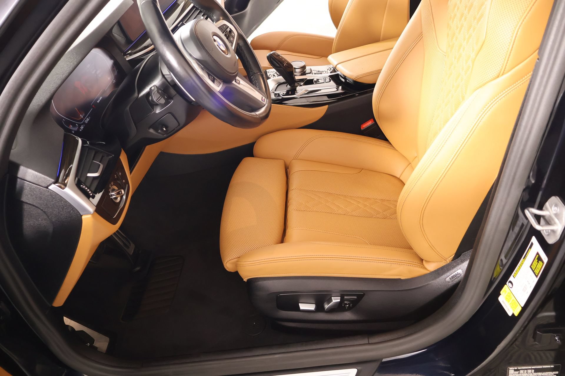 Used 2023 BMW 530i w/ M Sport Package RWD image 12