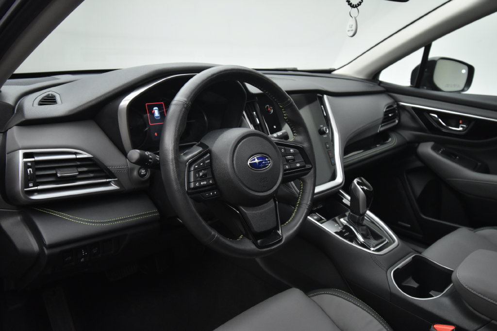 Used 2025 Subaru Outback Onyx Edition AWD/4WD image 11