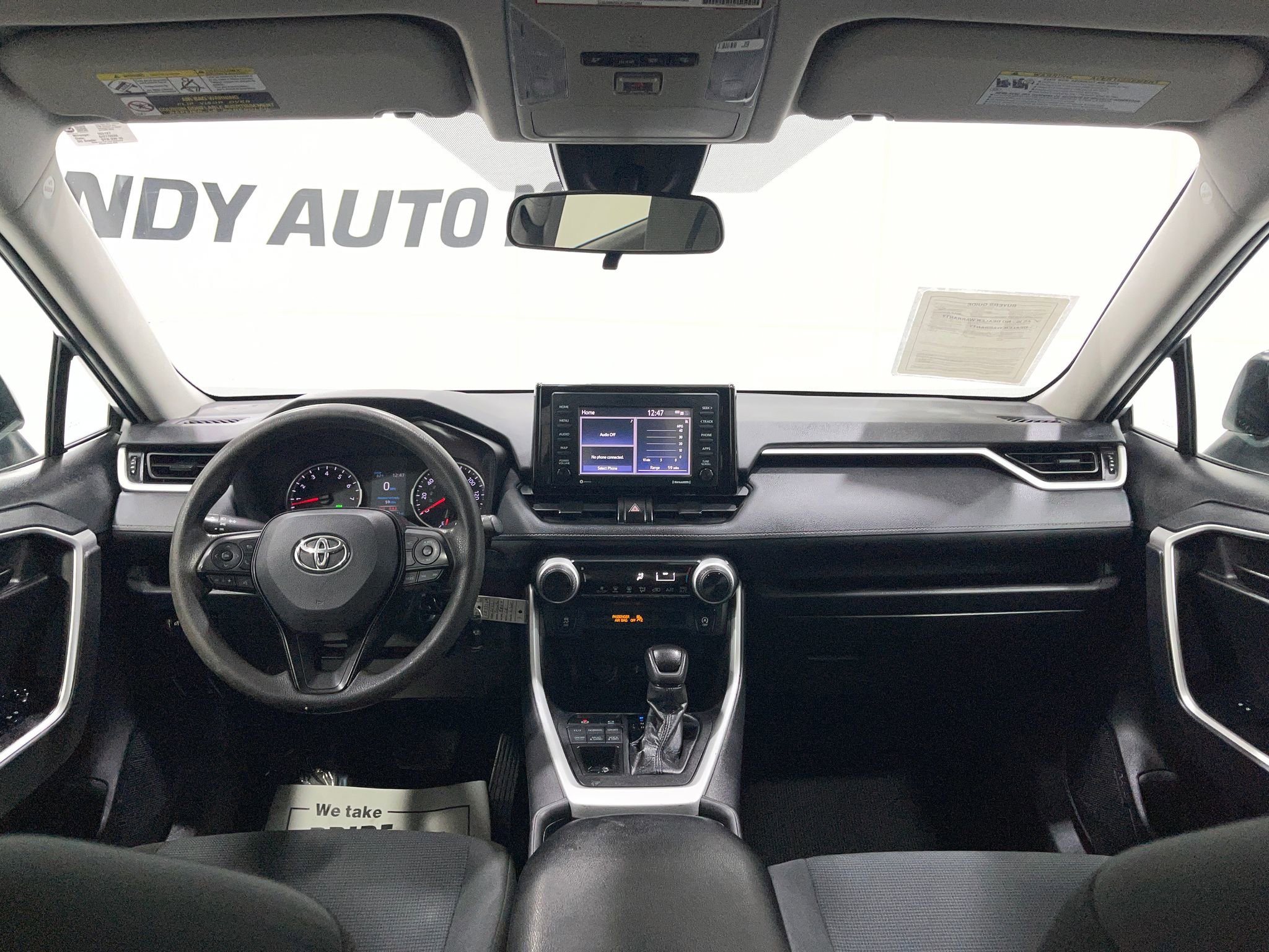 Used 2021 Toyota RAV4 LE w/ Carpet Mat Package (TMS) AWD/4WD image 17