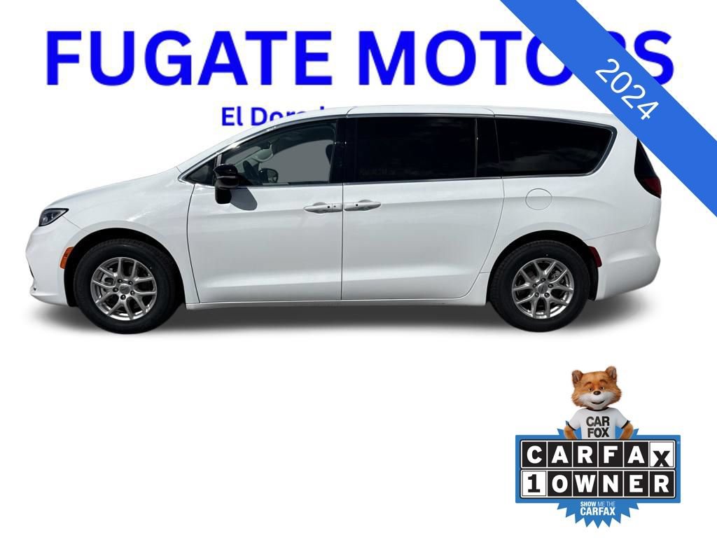 Used 2024 Chrysler Pacifica Touring-L FWD image 2