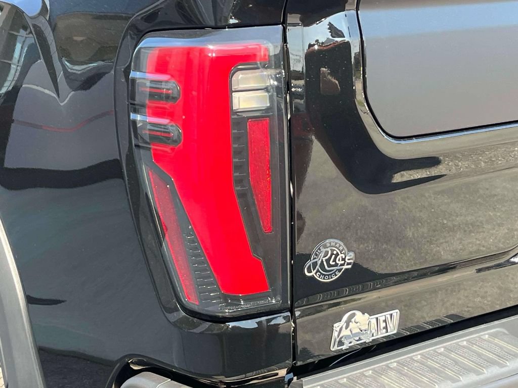 New 2026 GMC Sierra 2500 AT4X w/ AT4X AEV Edition AWD/4WD image 10