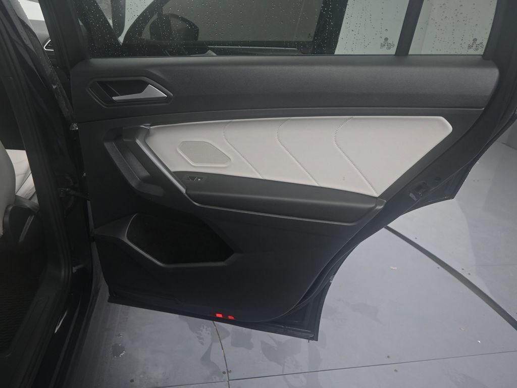 Used 2021 Volkswagen Tiguan SEL Premium R-Line image 20