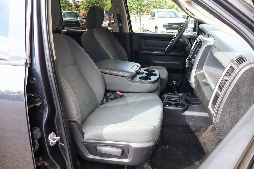 Used 2015 RAM 3500 Tradesman w/ Chrome Appearance Group AWD/4WD image 37