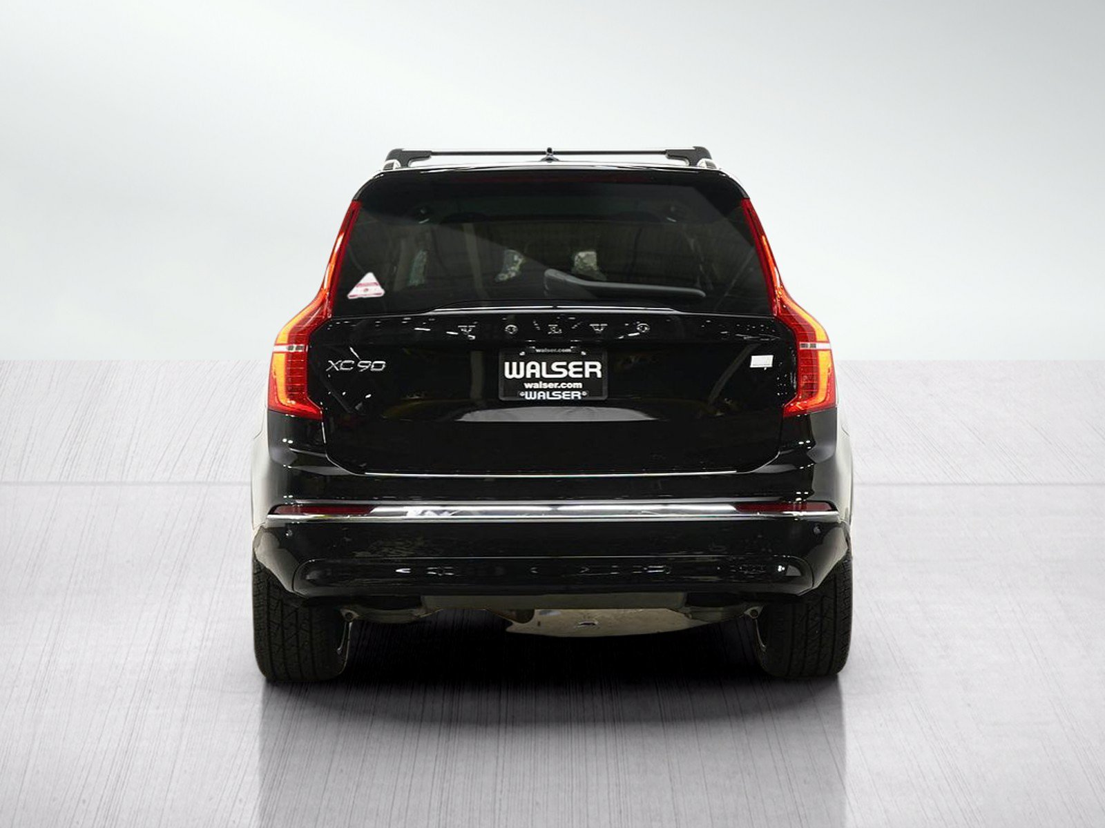 Used 2024 Volvo XC90 T8 Ultimate w/ Protection Package Premier AWD/4WD image 4
