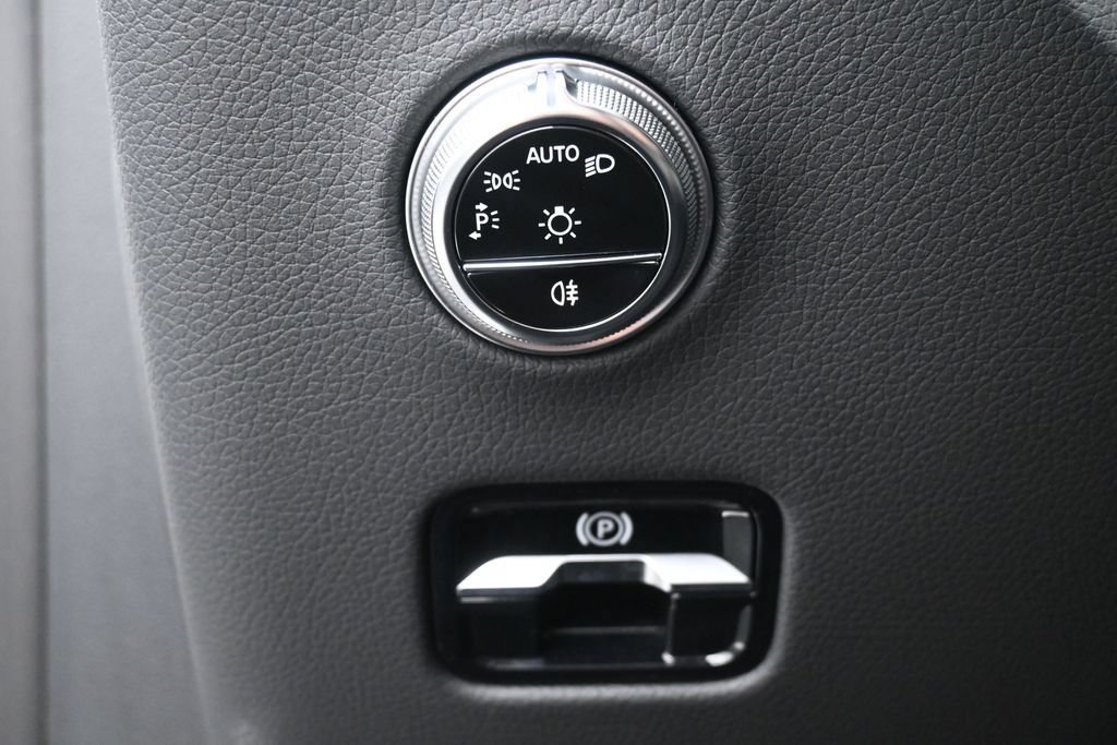 Used 2024 Mercedes-Benz GLC 43 AMG 4MATIC image 19