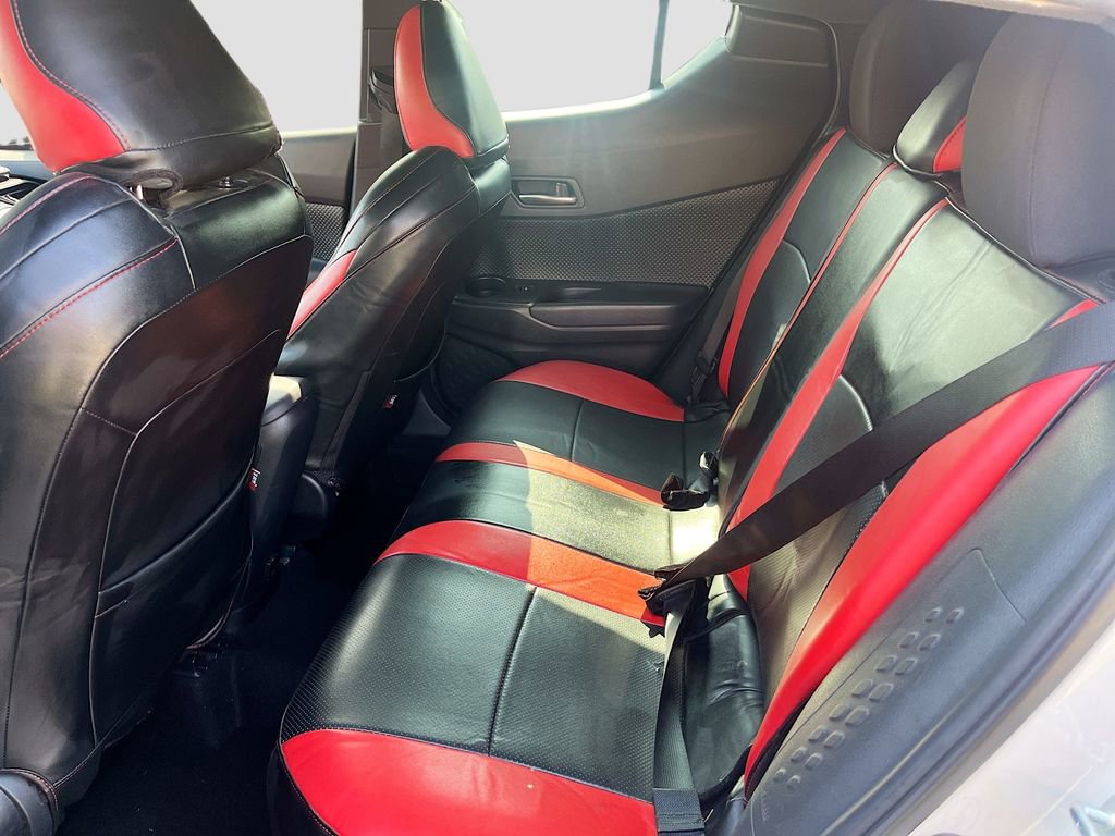 Used 2018 Toyota C-HR XLE FWD image 25