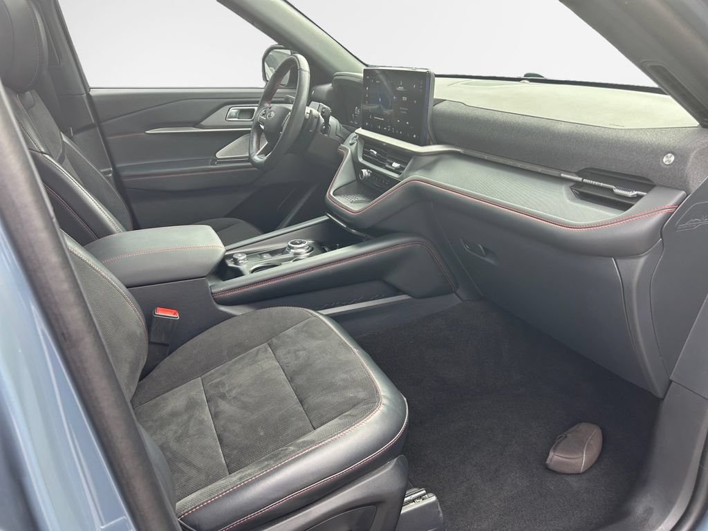 Used 2025 Ford Explorer ST AWD/4WD image 30