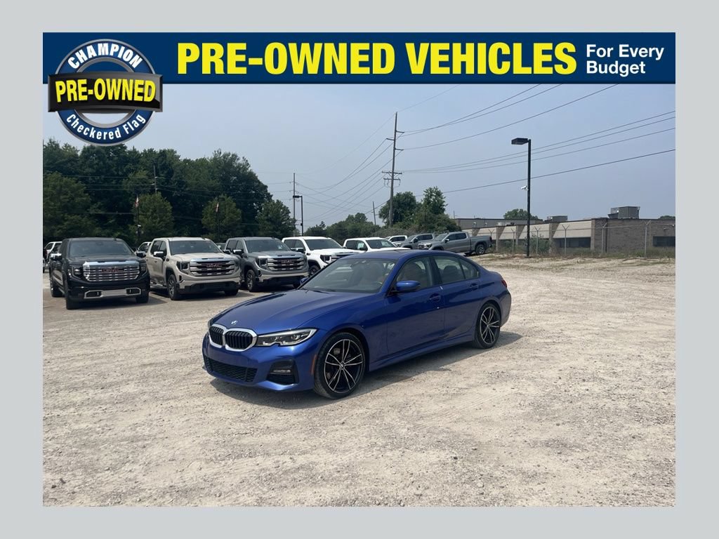 Used 2022 BMW 330i xDrive Sedan w/ M Sport Package AWD/4WD video 1