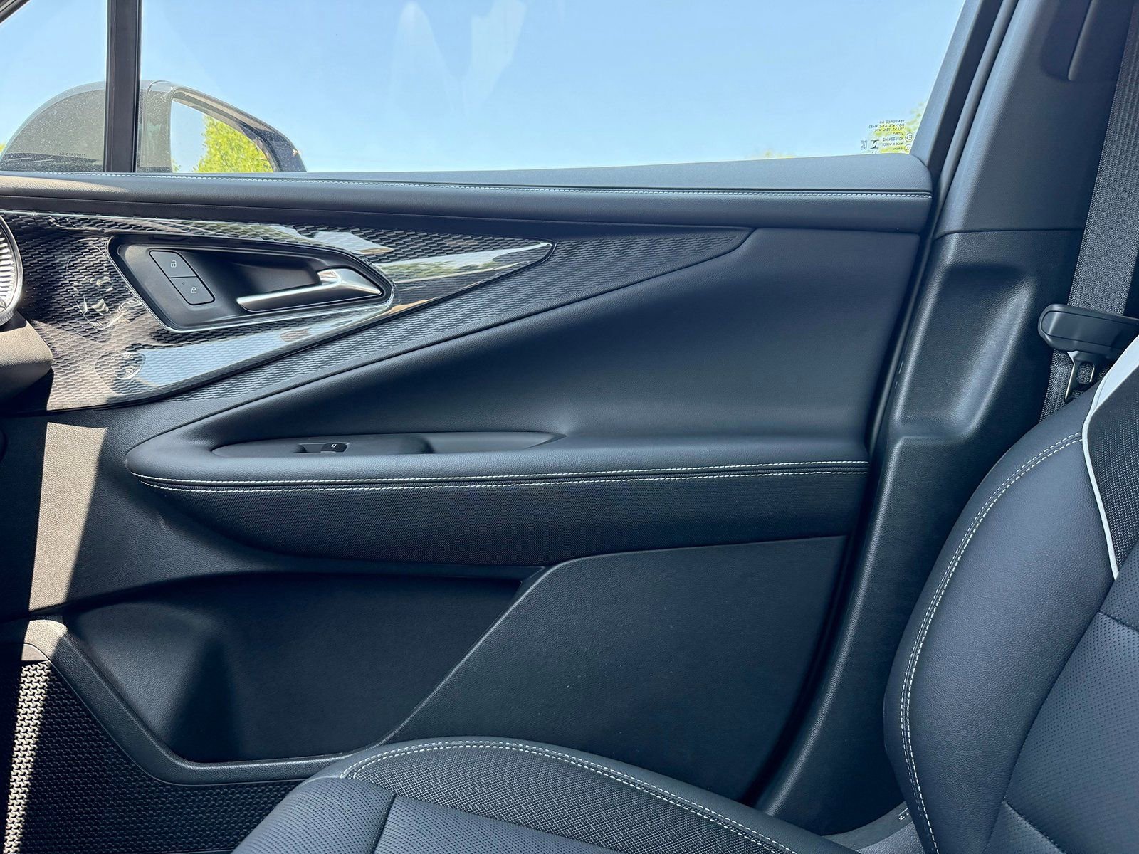 New 2025 Chevrolet Blazer EV LT w/ Super Cruise Package image 93