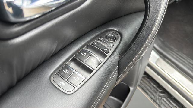 Used 2019 Nissan Armada Platinum image 34