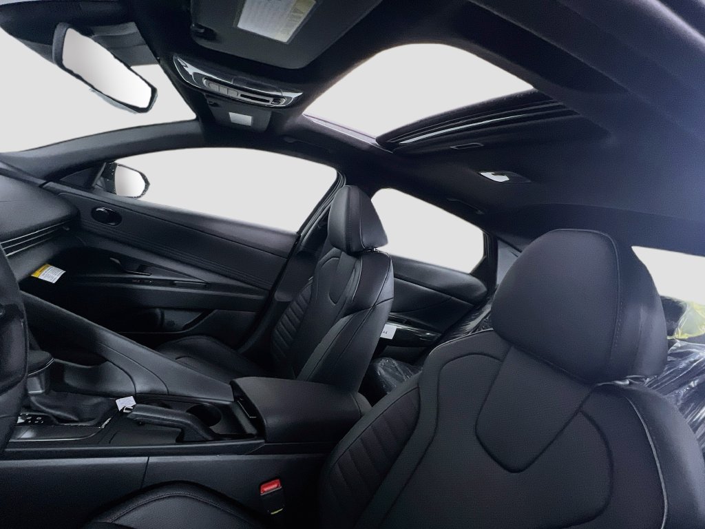New 2026 Hyundai Elantra SEL Sport FWD image 19