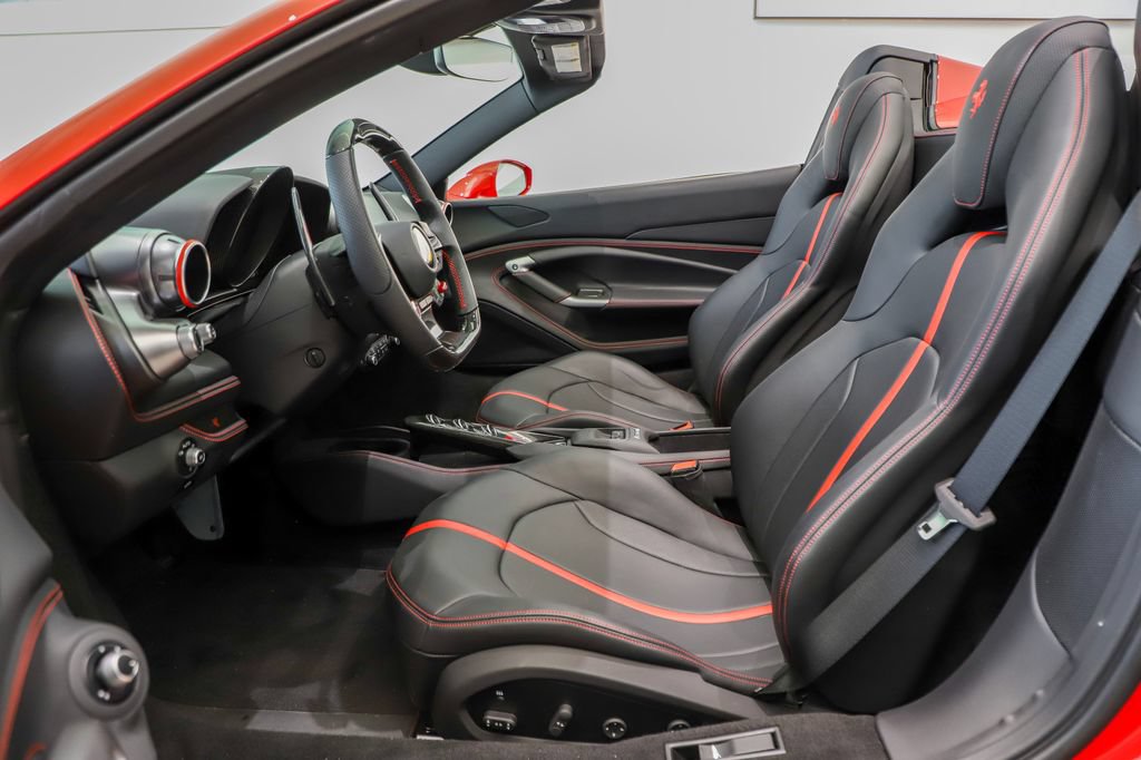 Certified 2022 Ferrari F8 Tributo RWD image 46